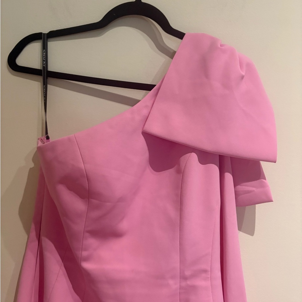 Wicked x Zac Posen Bow One-Shoulder Minidress in Blossom Pink Size 12 - Picture 10 of 14